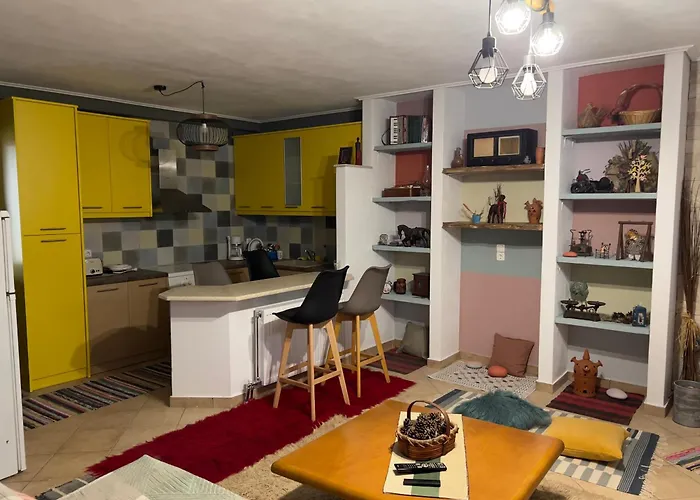 Alonaki House