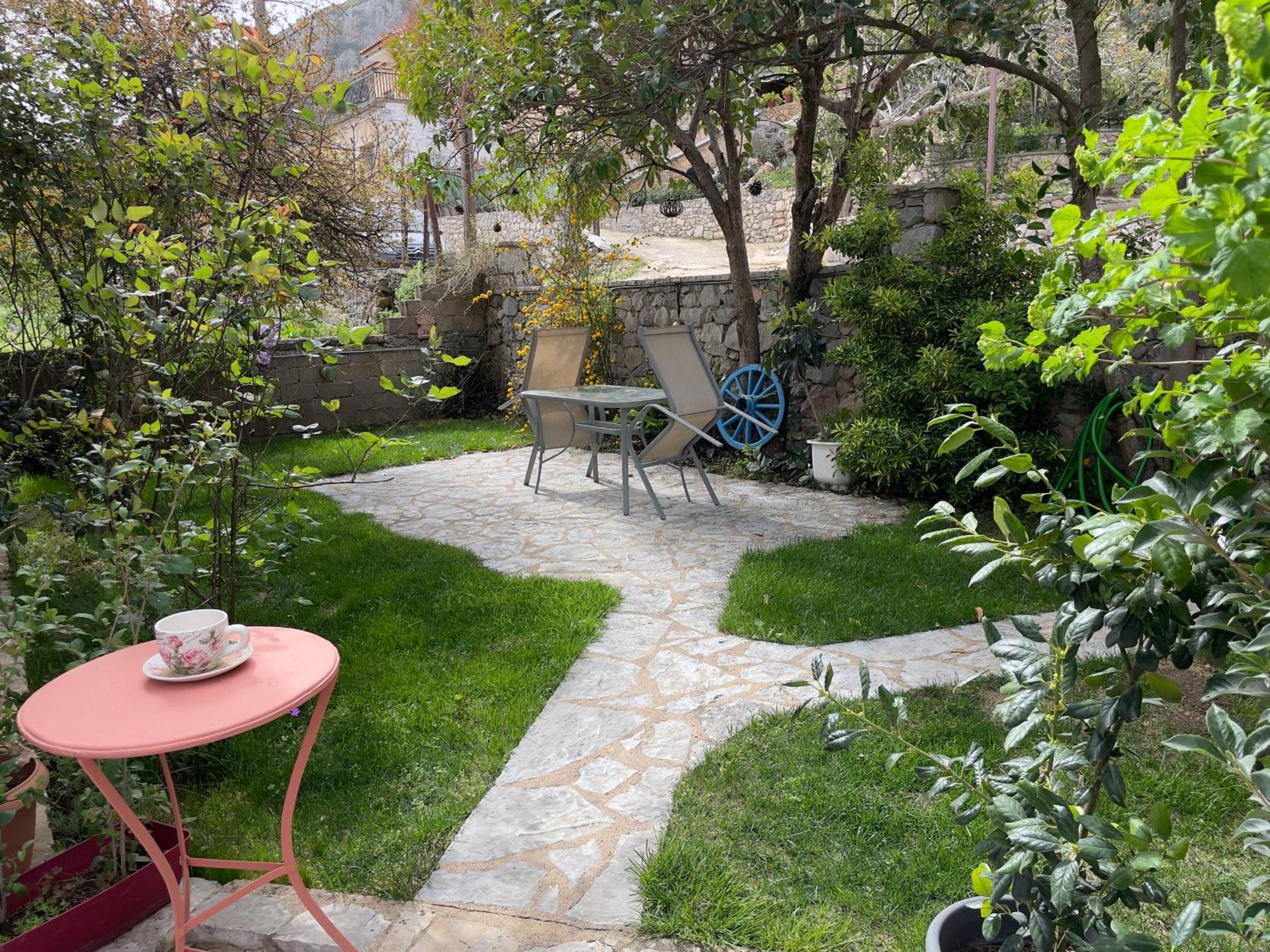 Apartment Alonaki House
